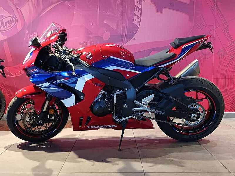 Honda CBR1000RR-R ST Fireblade - viele Extras